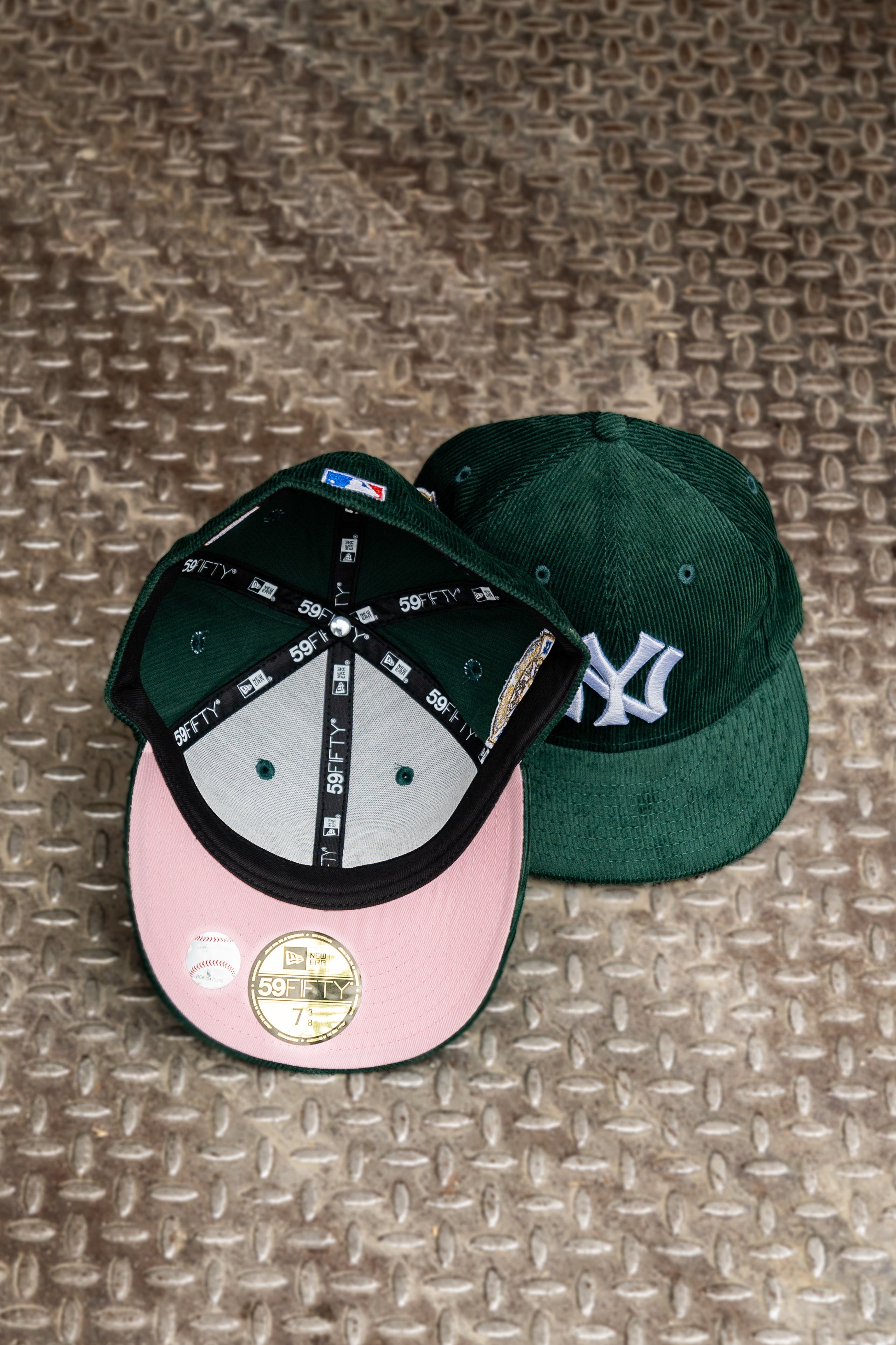 New Era New York Yankees 1932 World Series Pink UV 59Fifty Fitted (Green Corduroy)