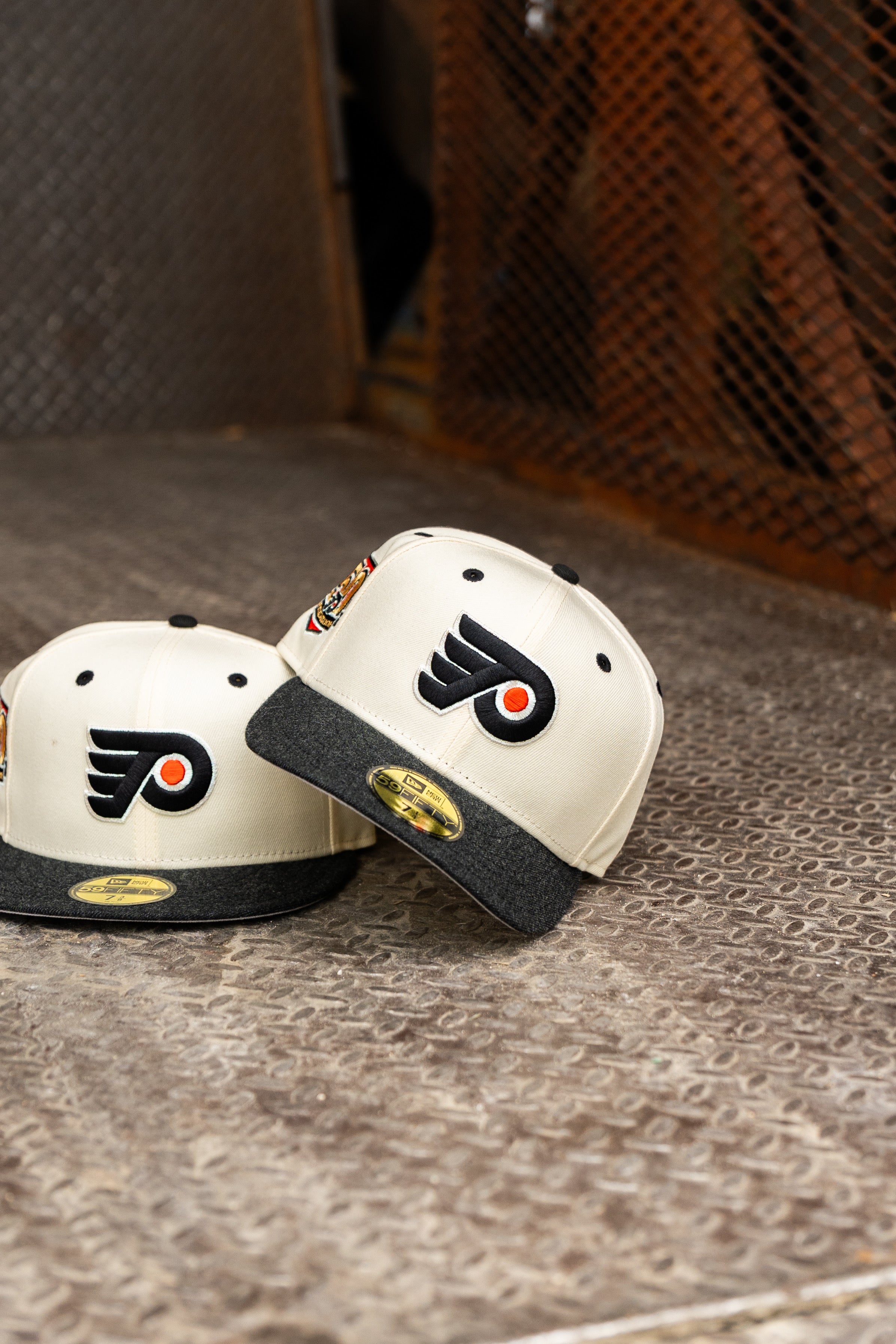 New Era Philadelphia Flyers 50th Anniversary Grey UV 59Fifty Fitted (Off White/Heather Black)