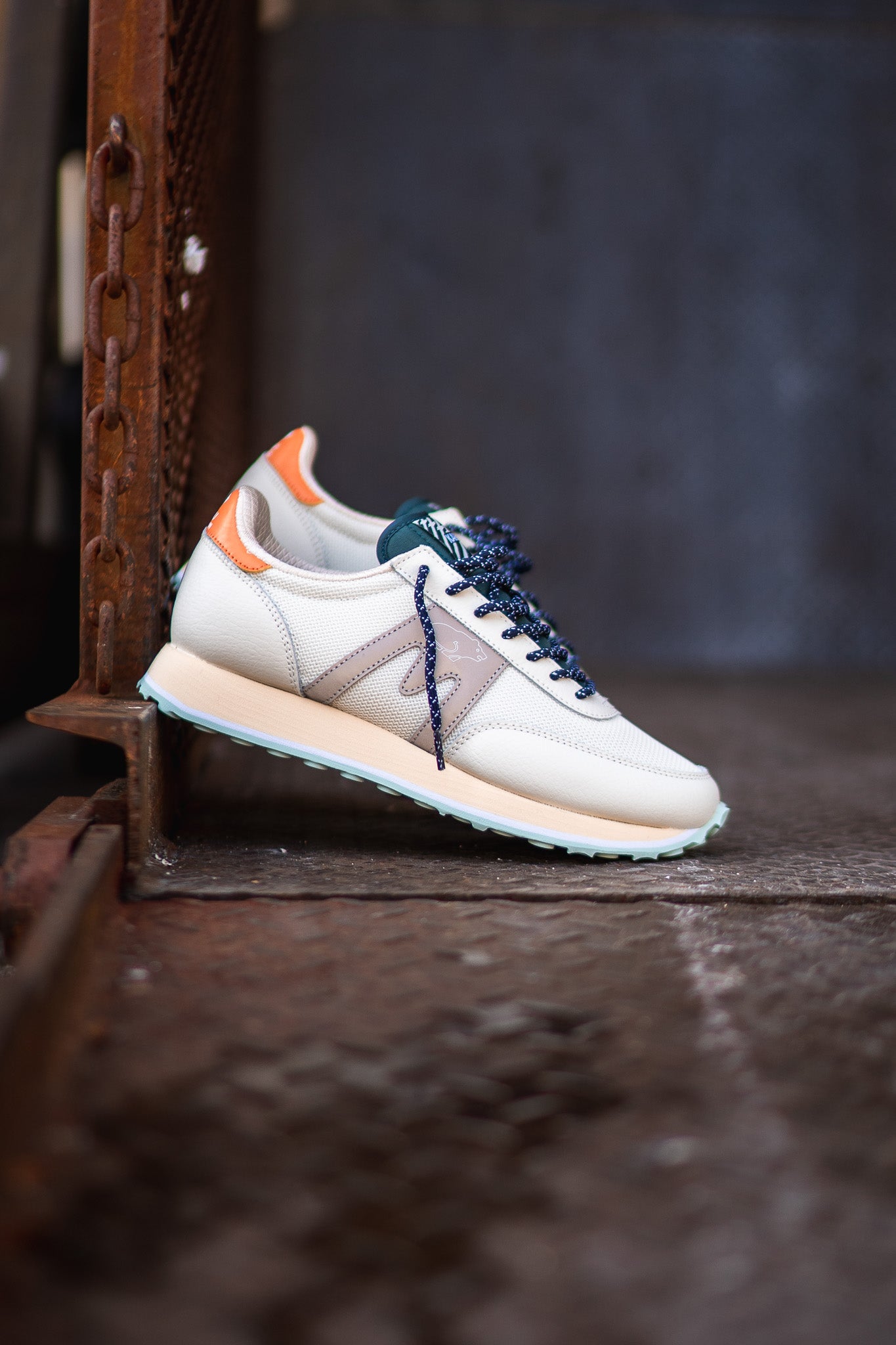 Karhu Albatross Control (Lily White/Silver) - Karhu