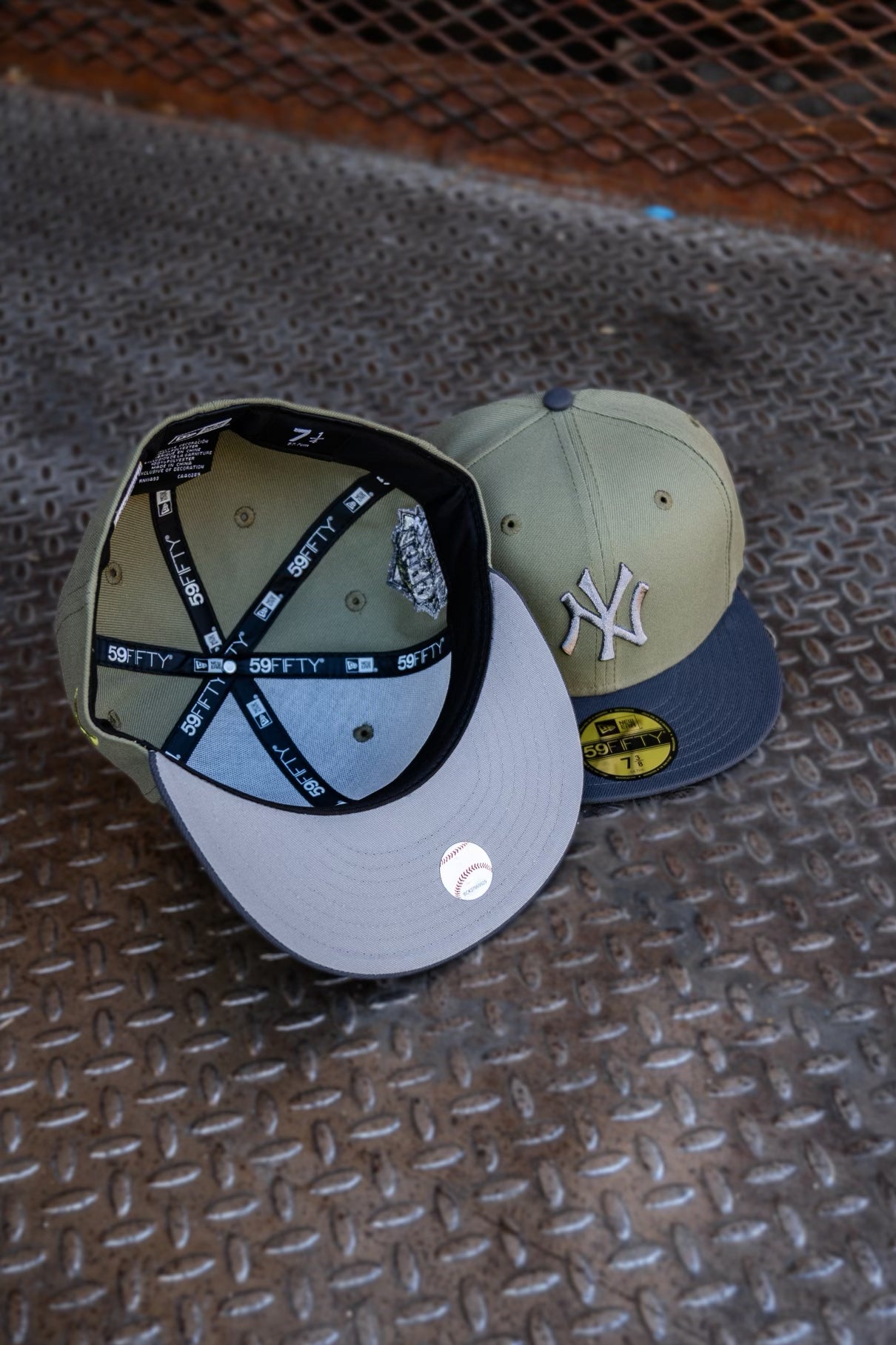 New Era New York Yankees 1999 World Series Grey UV (Olive/Graphite) 59Fifty Fitted