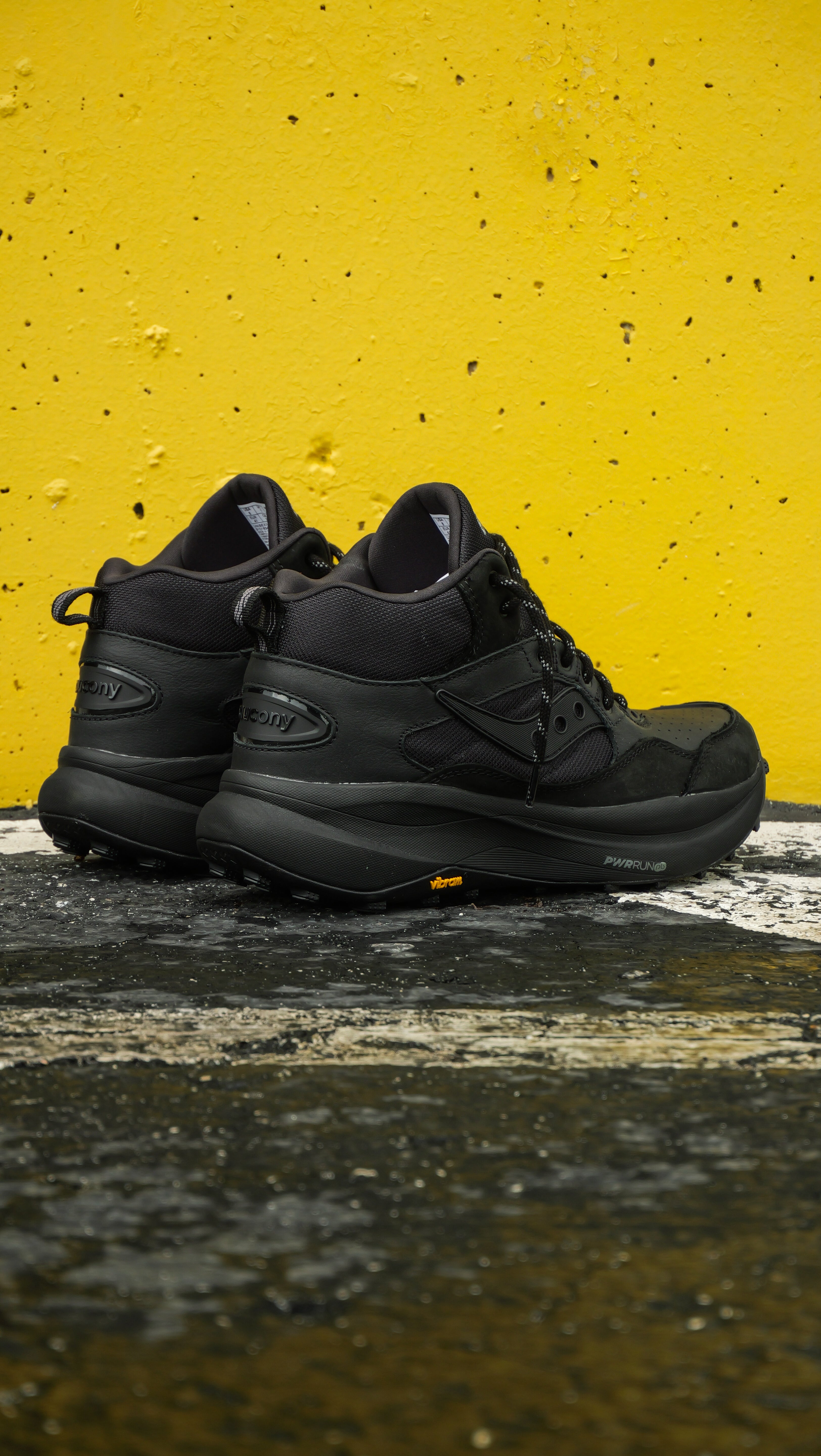 Mens Saucony Trekker LS (Black)