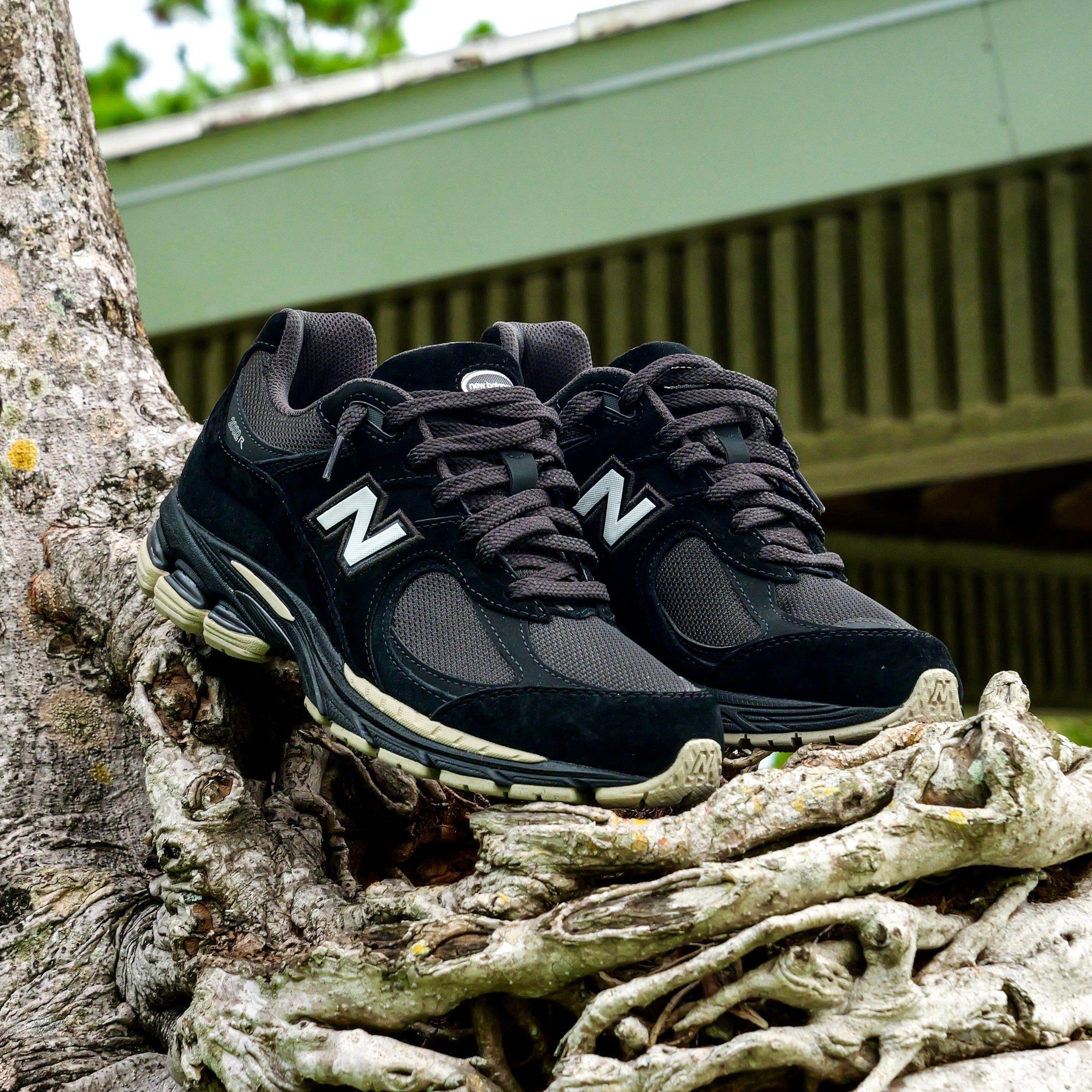 Mens New Balance 2002R (Black/Brown) - U2002RL - New Balance