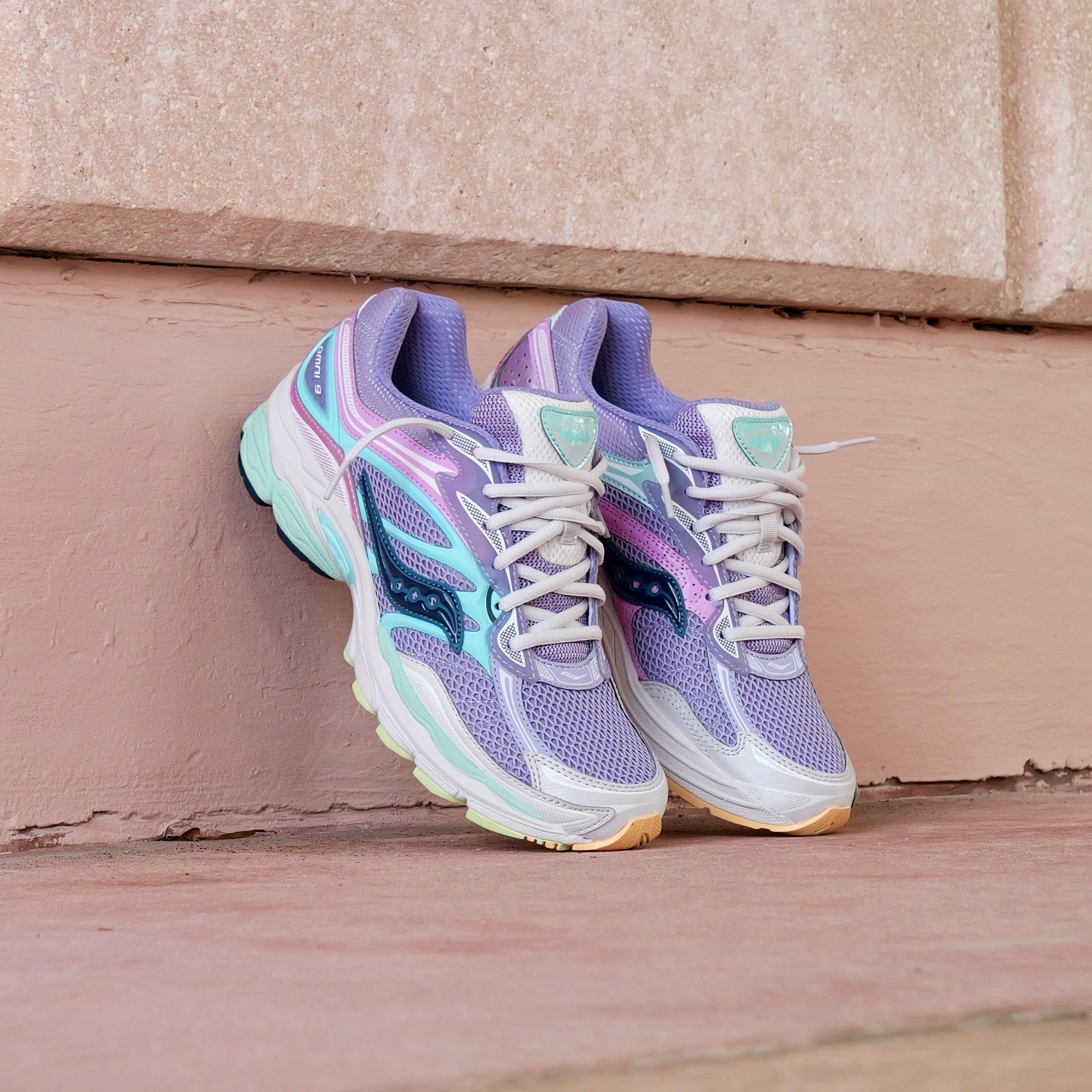 Mens Saucony ProGrid Omni 9 (Wisteria/Blue) - Saucony