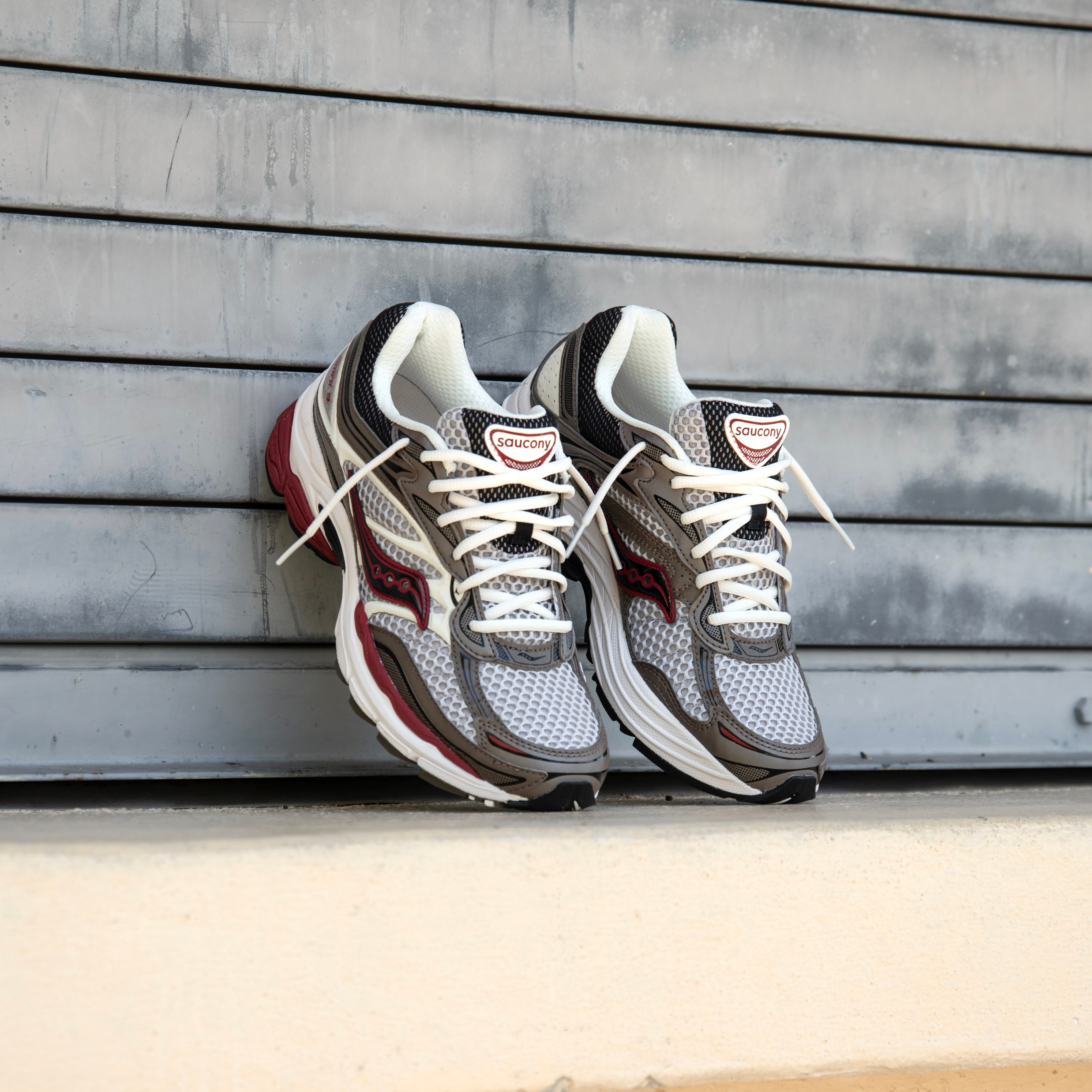 Mens Saucony ProGrid Omni 9 (Brown/Red) - Saucony