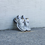 Mens Saucony ProGrid Omni 9 (Silver/Gold)