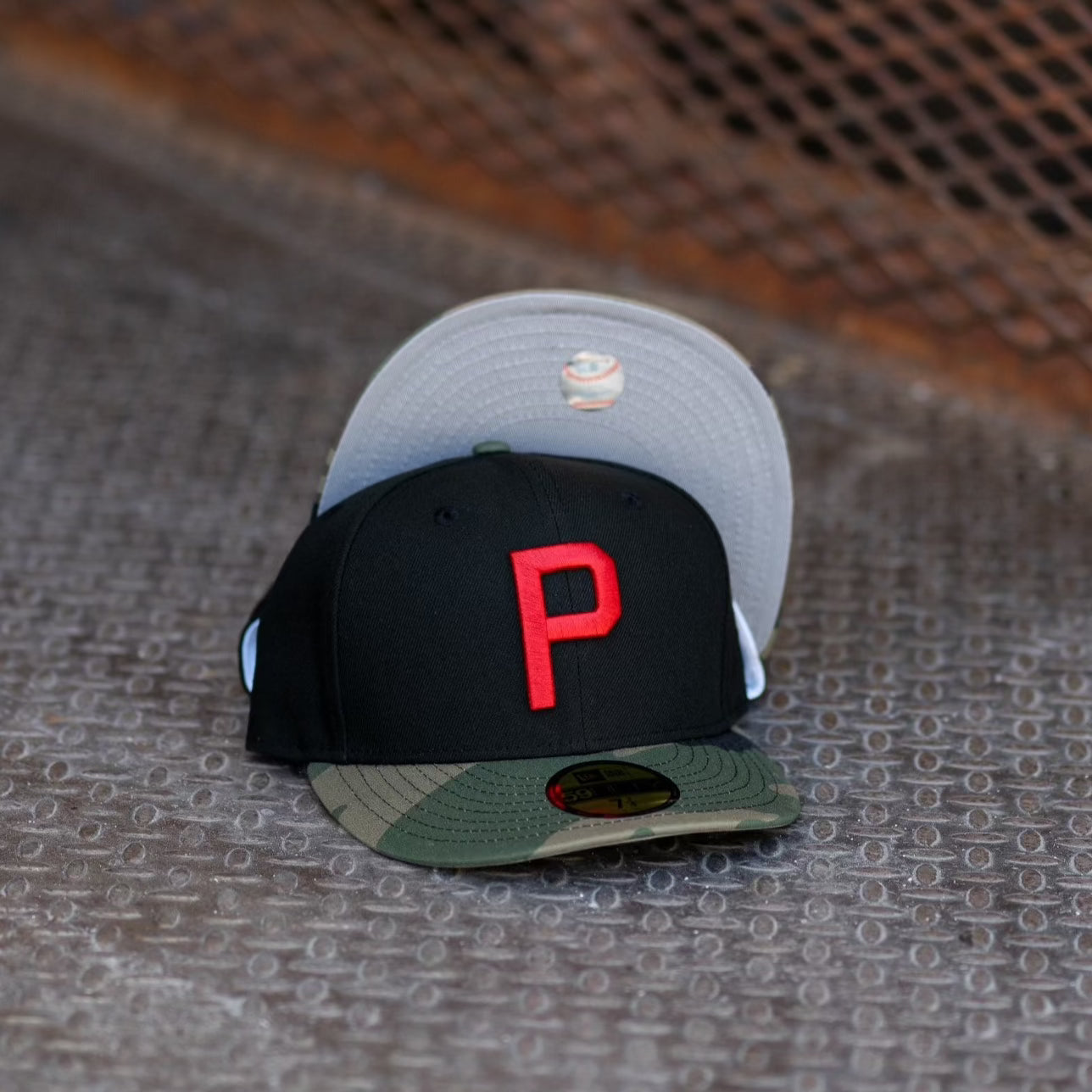 New Era Philadelphia Phillies Palace Grey UV (Black/Camo) 59Fifty Fitted - New Era