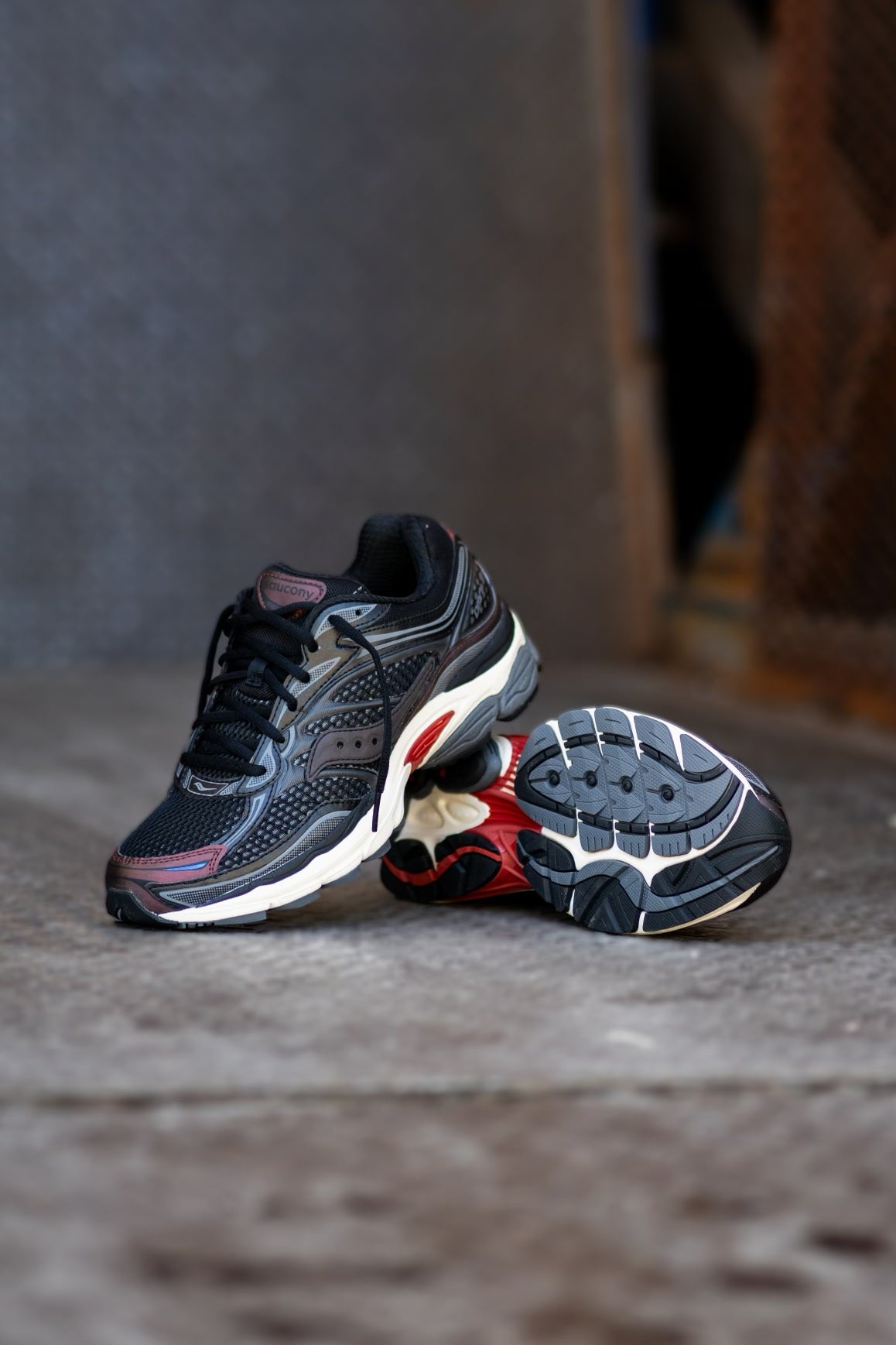 Mens Saucony OG ProGrid Omni 9 (Black/Brown) - SNEAKER TOWN