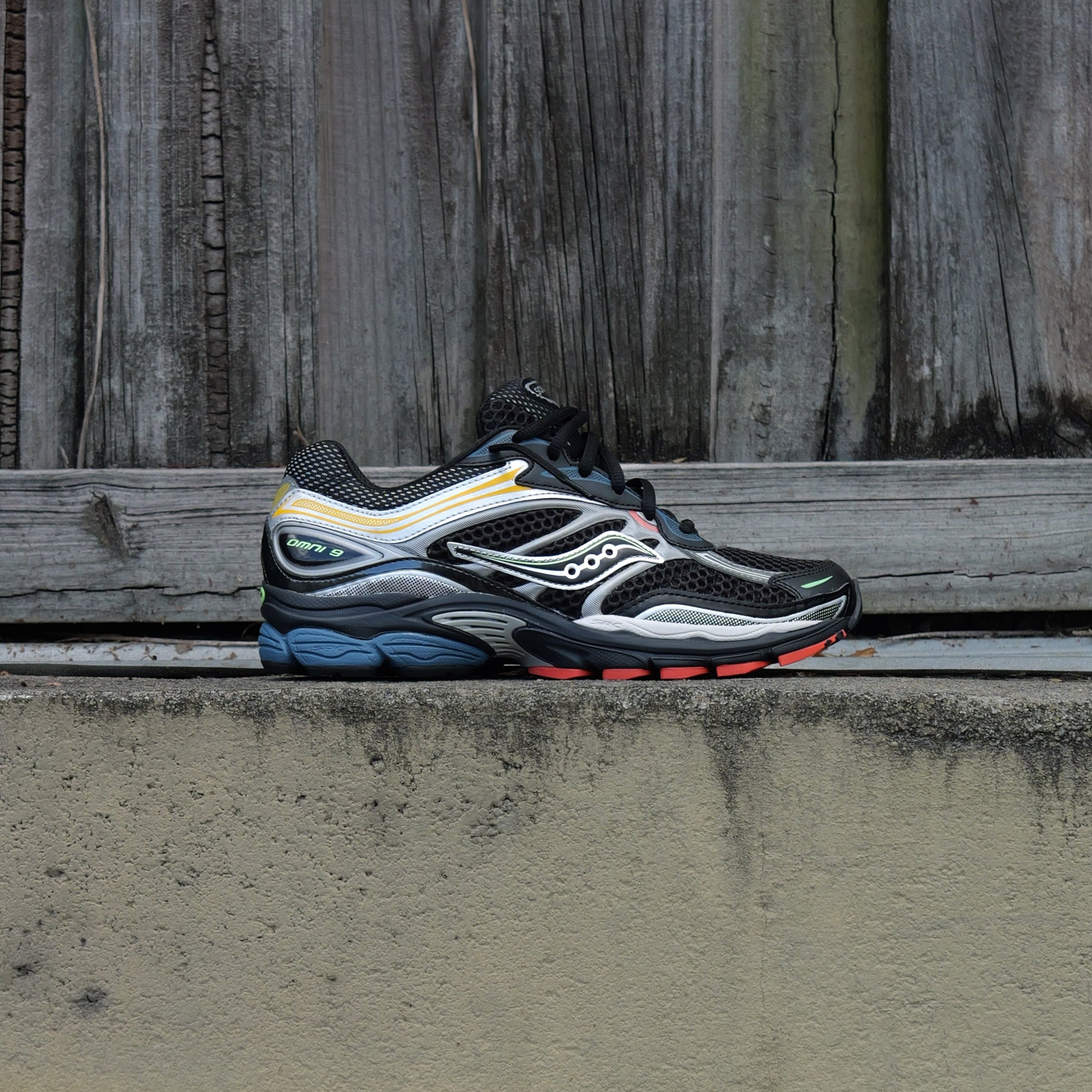 Mens Saucony ProGrid Omni 9 (Black/Multi) - Saucony