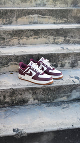 Nike Air Force 1 '07 LV8 (SAIL/MAROON)