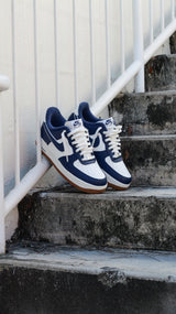 Nike Air Force 1 '07 LV8 (SAIL/NAVY)